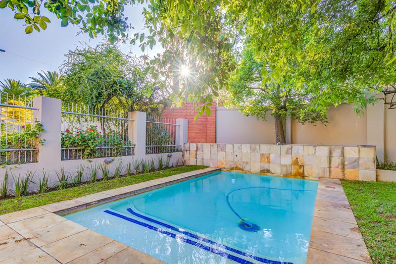 1 Bedroom Property for Sale in Lonehill Gauteng