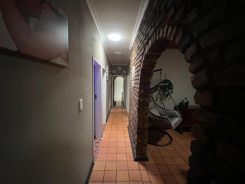 4 Bedroom Property for Sale in Dorandia Gauteng