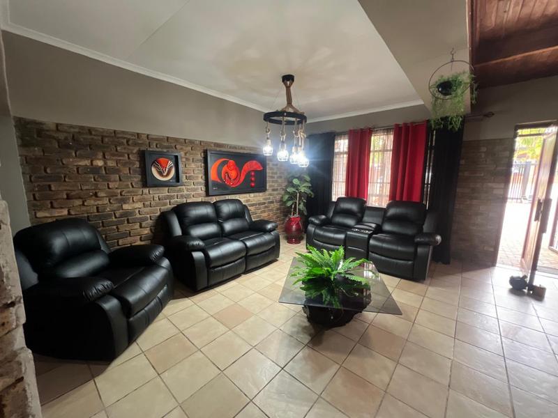 4 Bedroom Property for Sale in Dorandia Gauteng