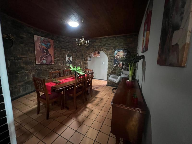 4 Bedroom Property for Sale in Dorandia Gauteng