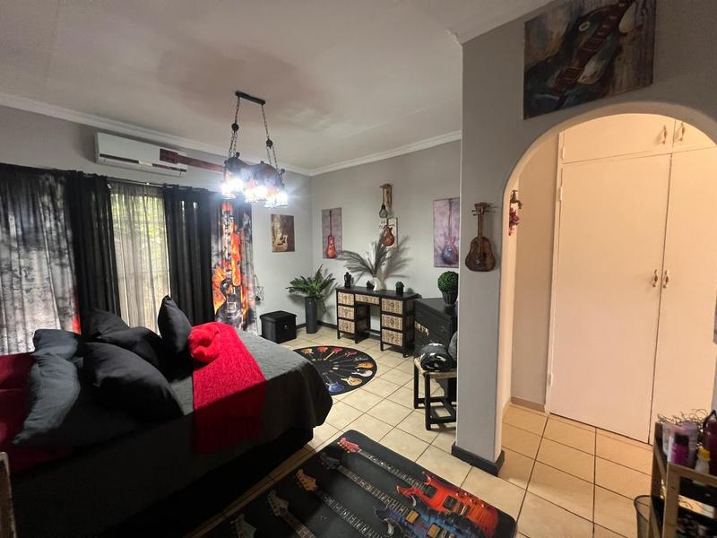 4 Bedroom Property for Sale in Dorandia Gauteng