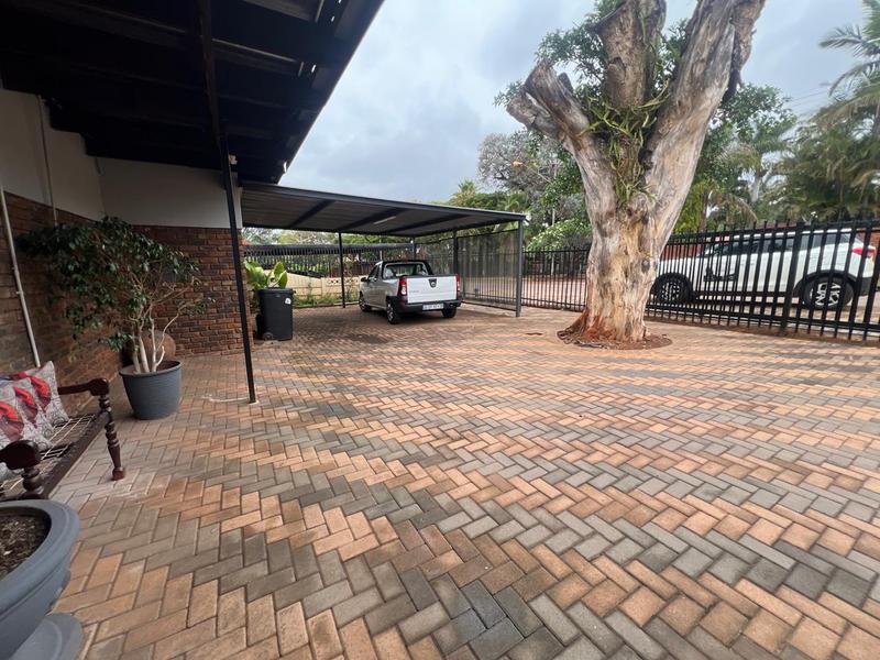 4 Bedroom Property for Sale in Dorandia Gauteng