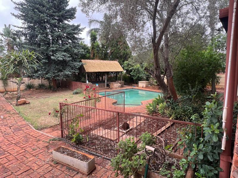 4 Bedroom Property for Sale in Dorandia Gauteng