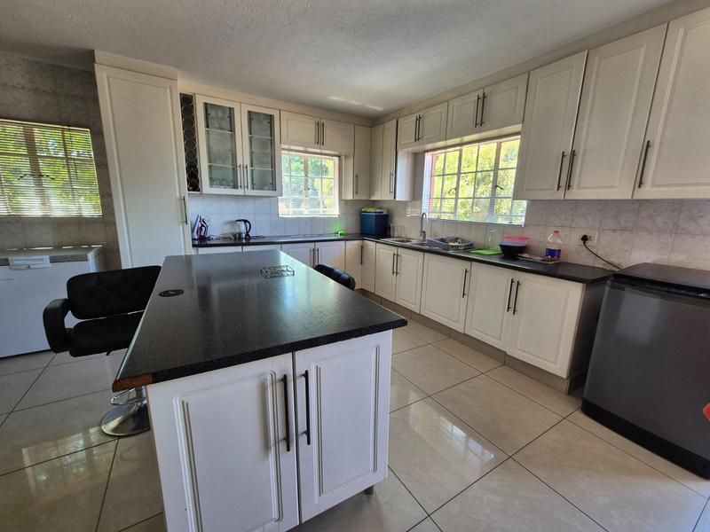 3 Bedroom Property for Sale in Brackendowns Gauteng