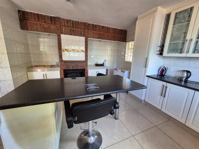3 Bedroom Property for Sale in Brackendowns Gauteng
