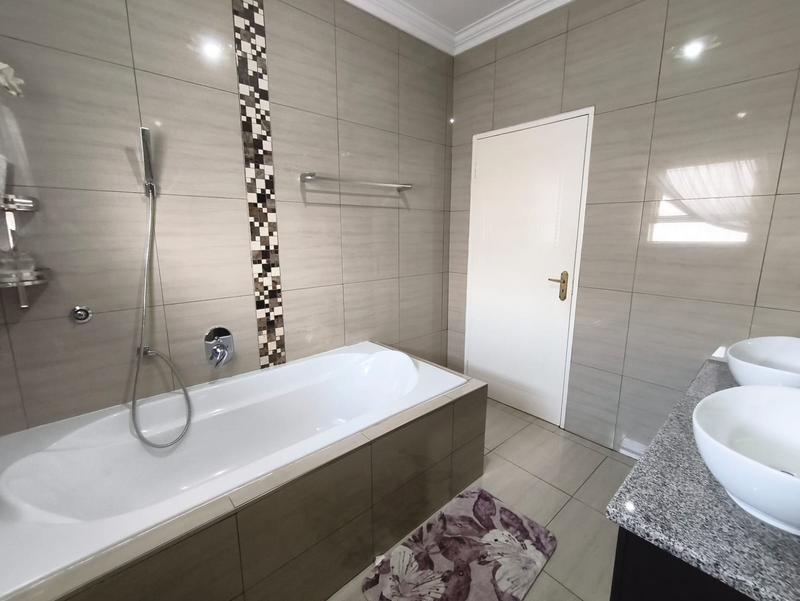 4 Bedroom Property for Sale in Meyersdal Gauteng