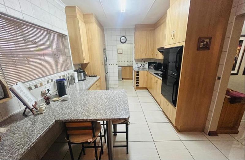 4 Bedroom Property for Sale in Randhart Gauteng