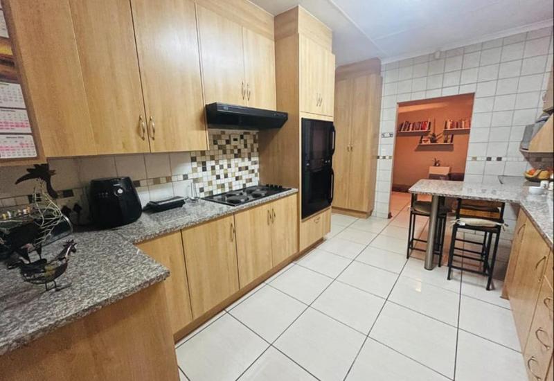 4 Bedroom Property for Sale in Randhart Gauteng