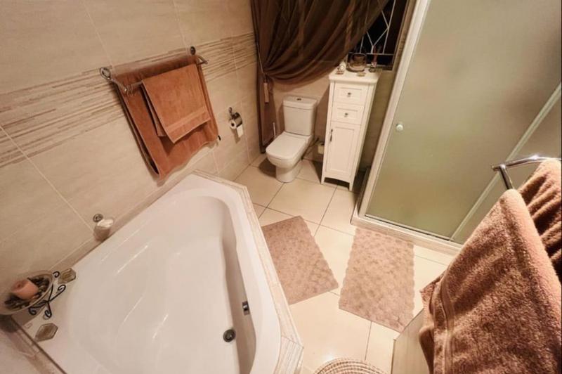 4 Bedroom Property for Sale in Randhart Gauteng