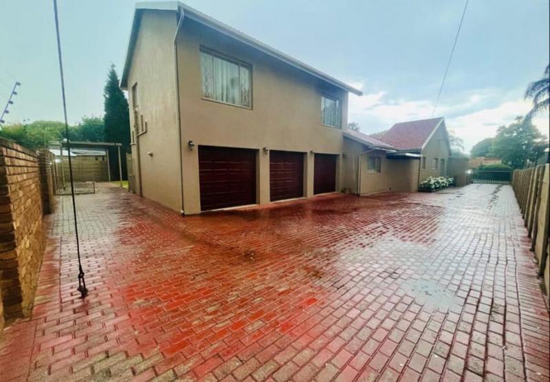 4 Bedroom Property for Sale in Randhart Gauteng