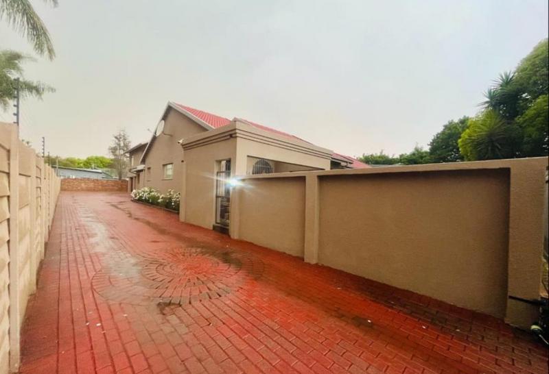 4 Bedroom Property for Sale in Randhart Gauteng
