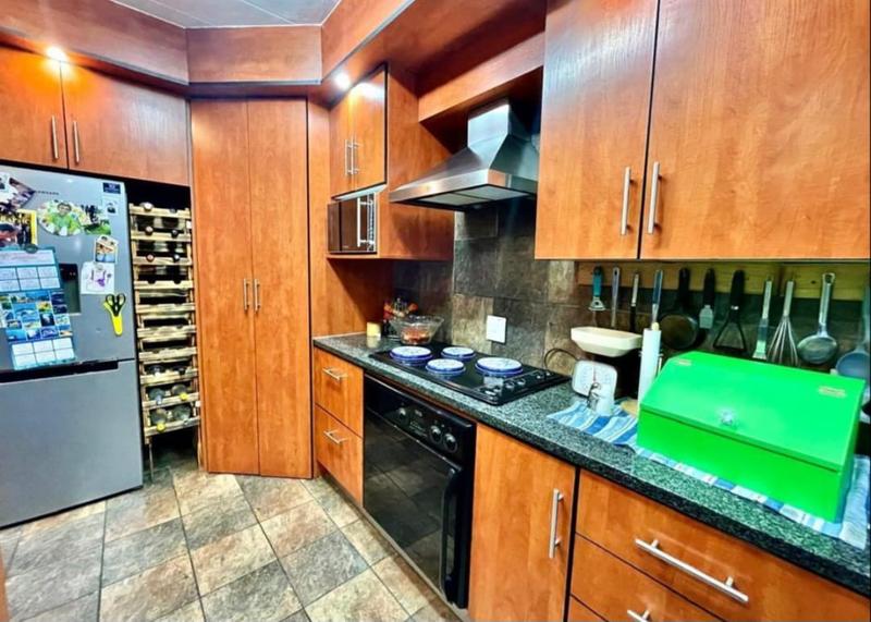 2 Bedroom Property for Sale in South Crest Gauteng