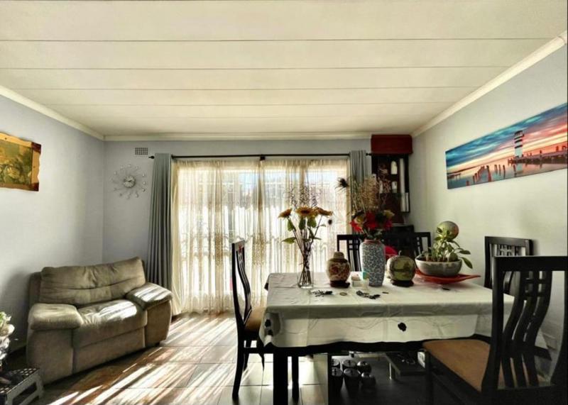 2 Bedroom Property for Sale in South Crest Gauteng