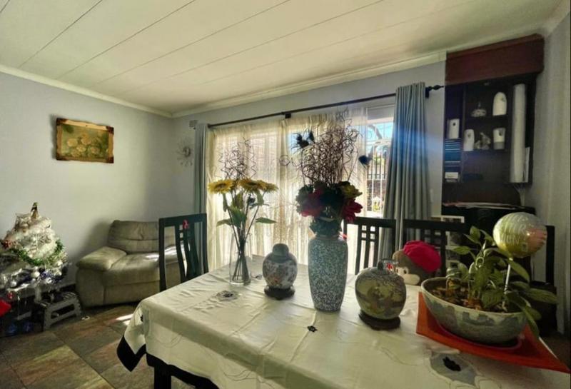 2 Bedroom Property for Sale in South Crest Gauteng