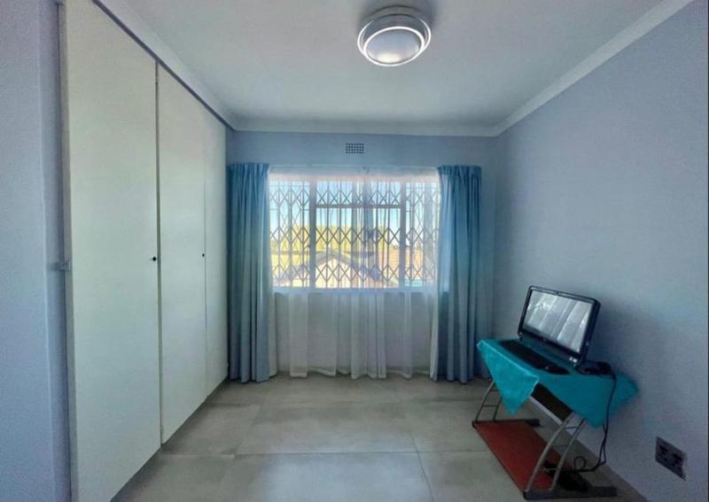 2 Bedroom Property for Sale in South Crest Gauteng