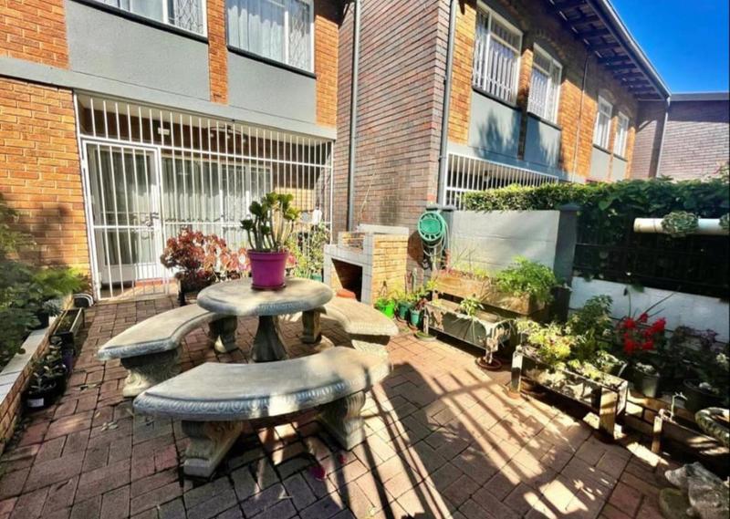 2 Bedroom Property for Sale in South Crest Gauteng