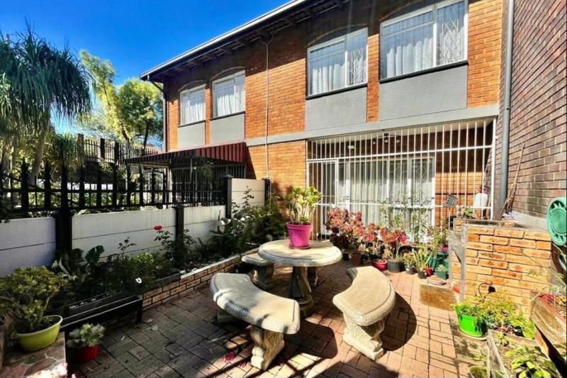 2 Bedroom Property for Sale in South Crest Gauteng