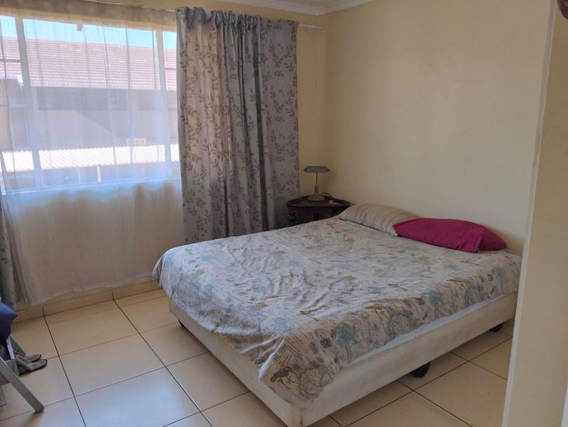 2 Bedroom Property for Sale in Verwoerdpark Gauteng