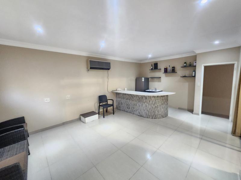 5 Bedroom Property for Sale in Glenvista Gauteng