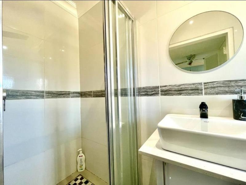 5 Bedroom Property for Sale in Glenvista Gauteng