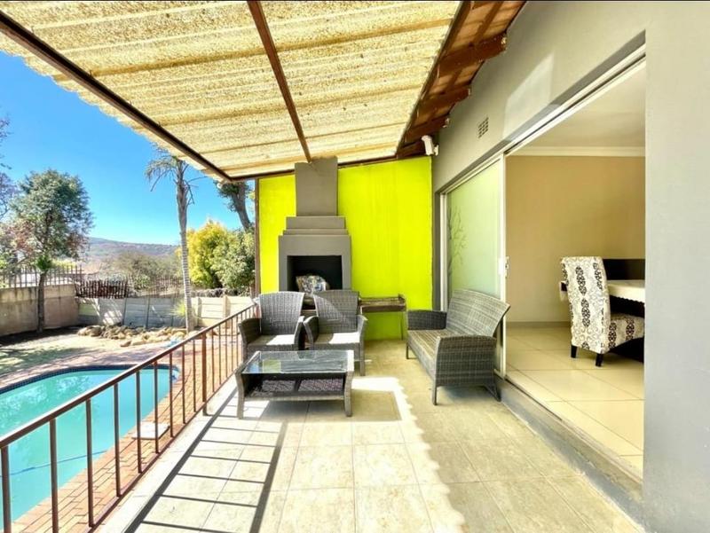 5 Bedroom Property for Sale in Glenvista Gauteng