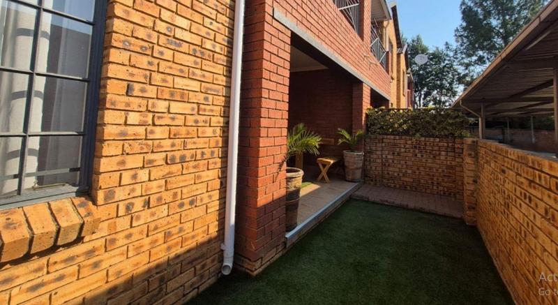 2 Bedroom Property for Sale in Golf Park Gauteng