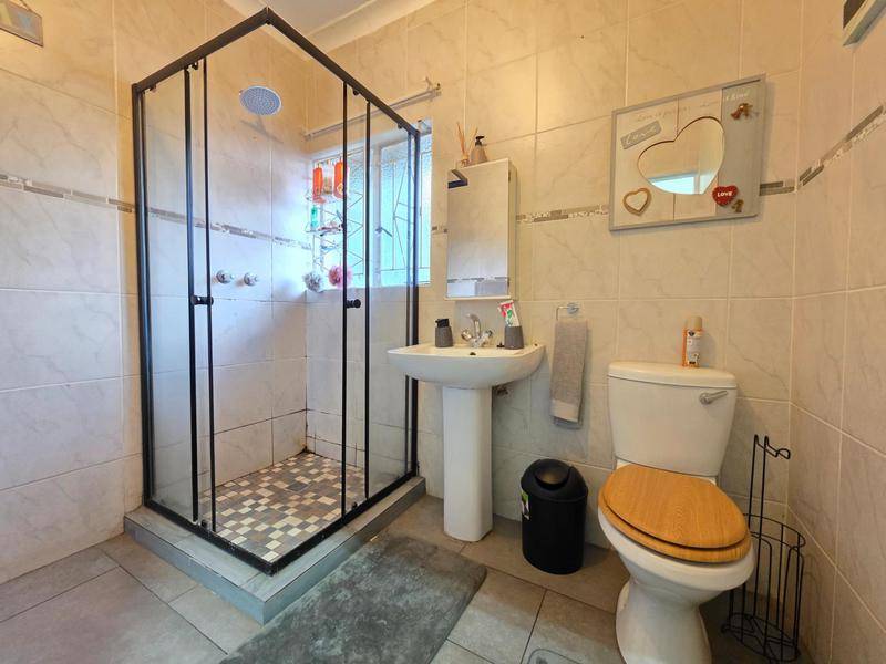 5 Bedroom Property for Sale in Risiville Gauteng