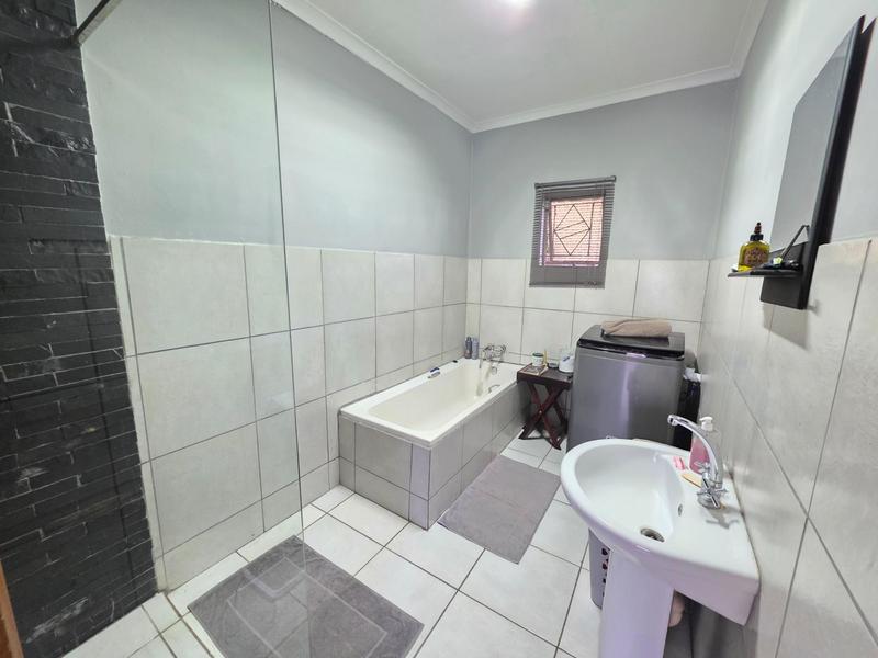 5 Bedroom Property for Sale in Risiville Gauteng