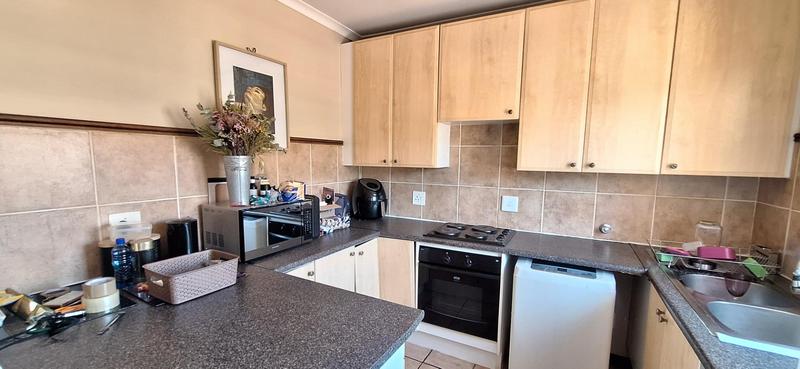 To Let 2 Bedroom Property for Rent in Boardwalk Villas Gauteng