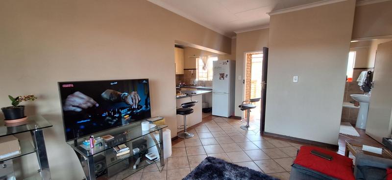 To Let 2 Bedroom Property for Rent in Boardwalk Villas Gauteng