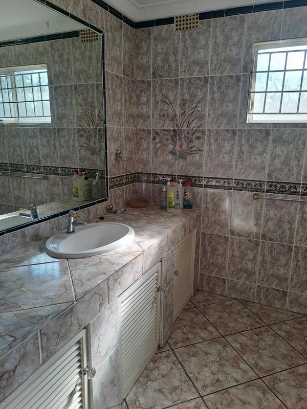 To Let 3 Bedroom Property for Rent in Greenside Gauteng