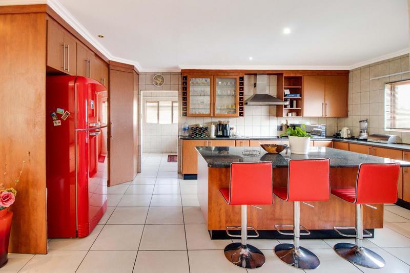 3 Bedroom Property for Sale in Ruimsig Country Estate Gauteng
