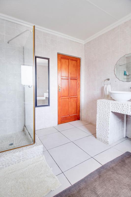 3 Bedroom Property for Sale in Ruimsig Country Estate Gauteng