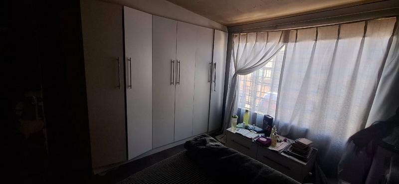 5 Bedroom Property for Sale in Vosloorus Gauteng