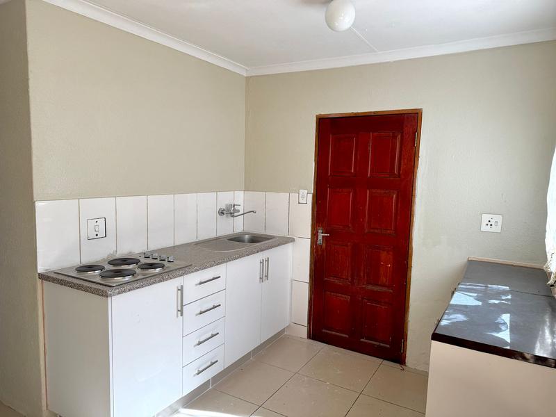3 Bedroom Property for Sale in Clayville Gauteng