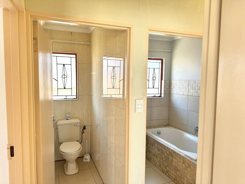 3 Bedroom Property for Sale in Clayville Gauteng