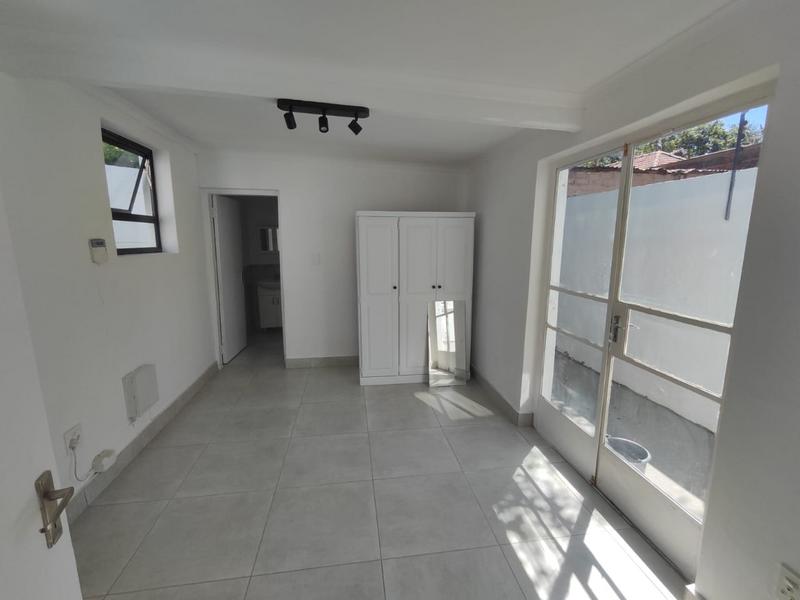 To Let 1 Bedroom Property for Rent in Highlands North Gauteng