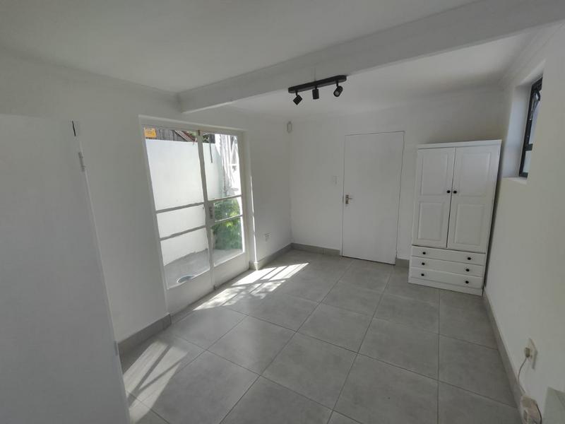 To Let 1 Bedroom Property for Rent in Highlands North Gauteng