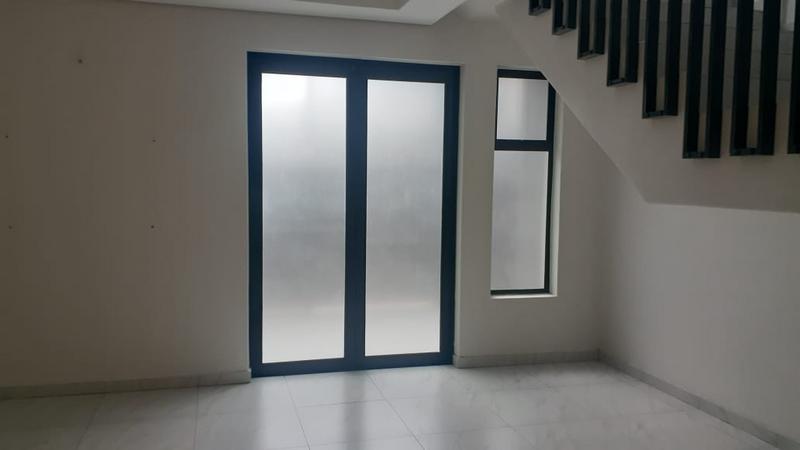 To Let 3 Bedroom Property for Rent in Rouxville Gauteng