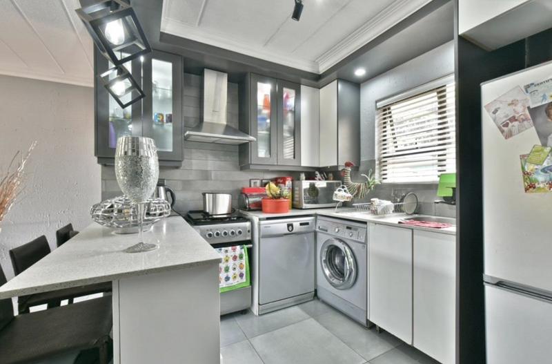 2 Bedroom Property for Sale in Glenvista Gauteng