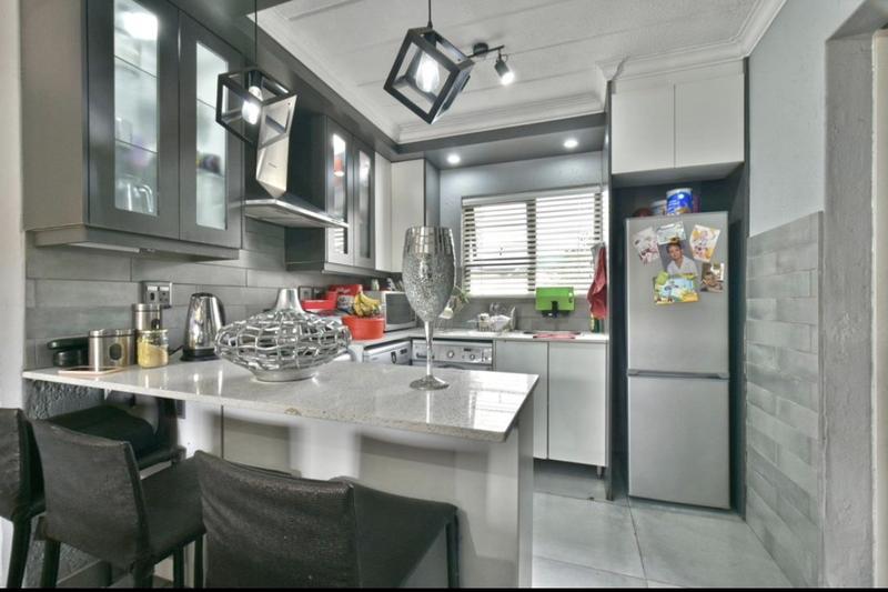 2 Bedroom Property for Sale in Glenvista Gauteng