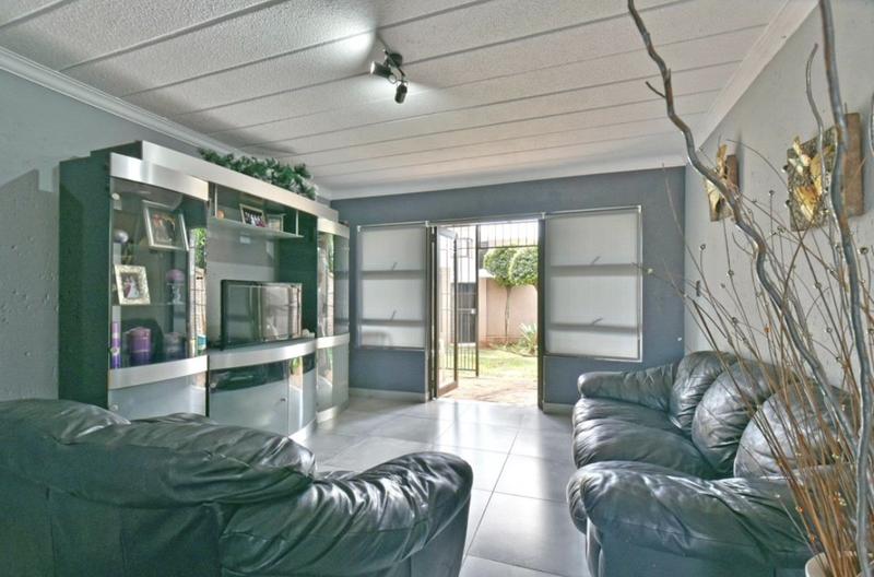 2 Bedroom Property for Sale in Glenvista Gauteng