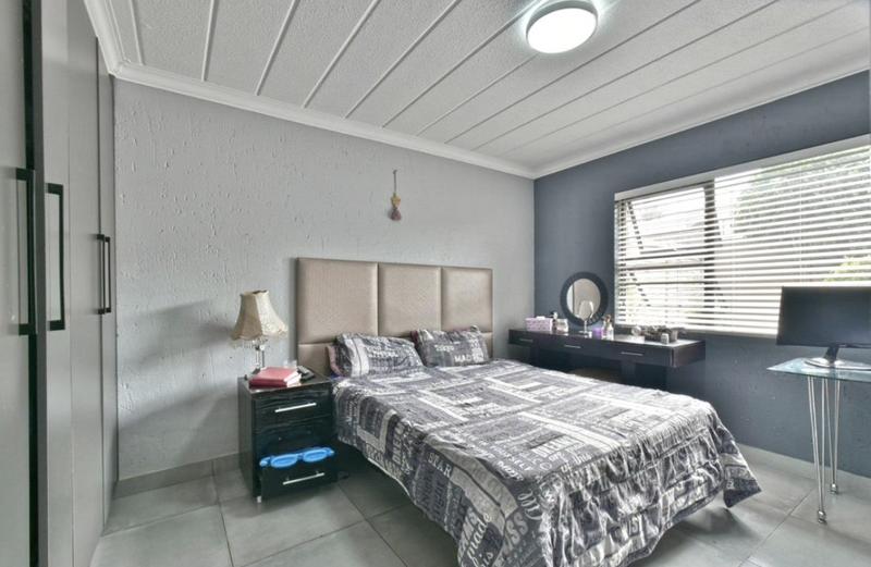 2 Bedroom Property for Sale in Glenvista Gauteng