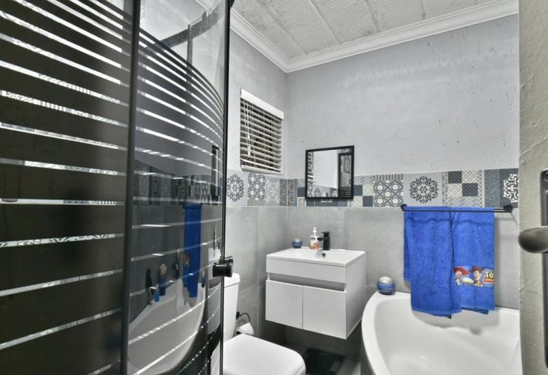 2 Bedroom Property for Sale in Glenvista Gauteng