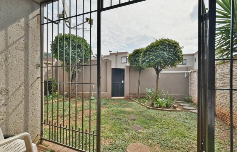 2 Bedroom Property for Sale in Glenvista Gauteng