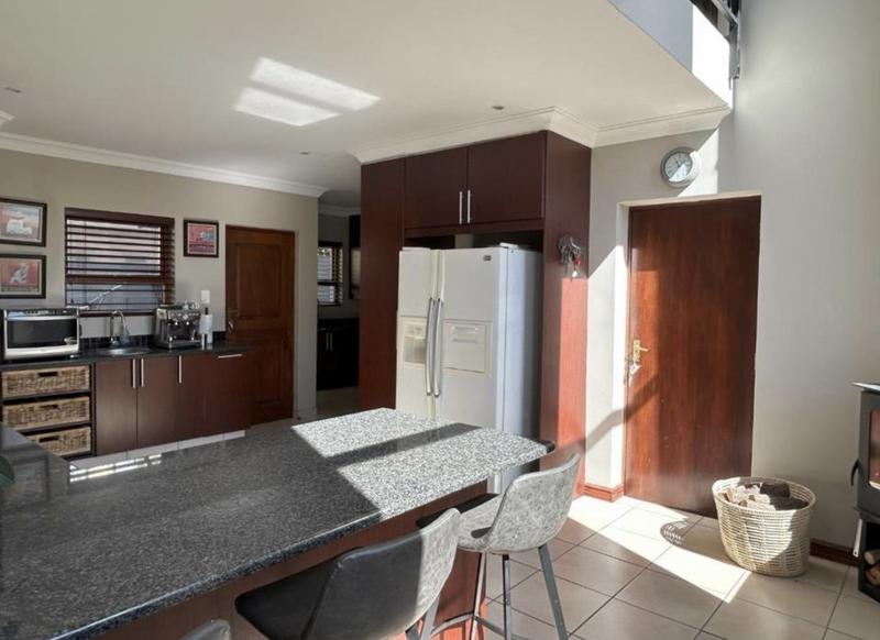 3 Bedroom Property for Sale in Greenstone Hill Gauteng