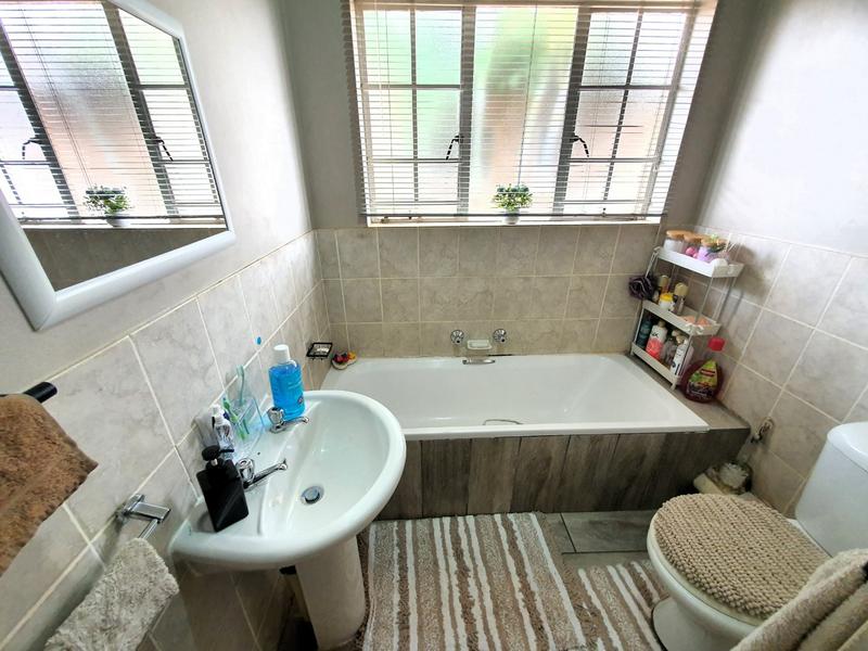 2 Bedroom Property for Sale in Amandasig Gauteng