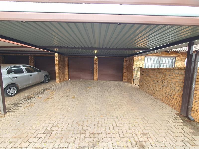 2 Bedroom Property for Sale in Amandasig Gauteng