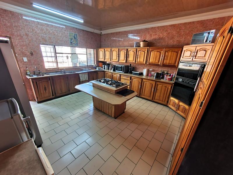 4 Bedroom Property for Sale in Sinoville Gauteng