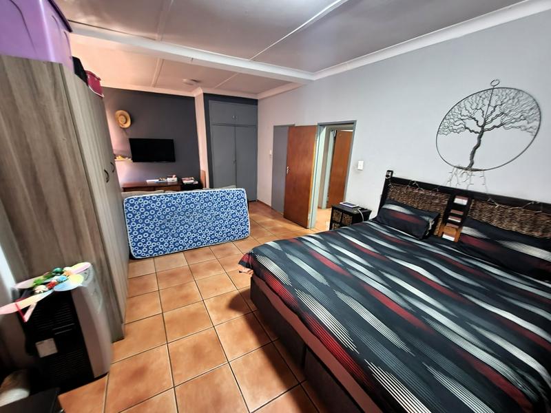 4 Bedroom Property for Sale in Sinoville Gauteng